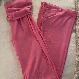 Skims ribbed fold of pants